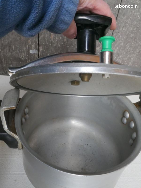 Cocotte-minute SEB Ancienne 3,5 Litres (modèle N°14) - Pour Gaz, Usure Superficielle