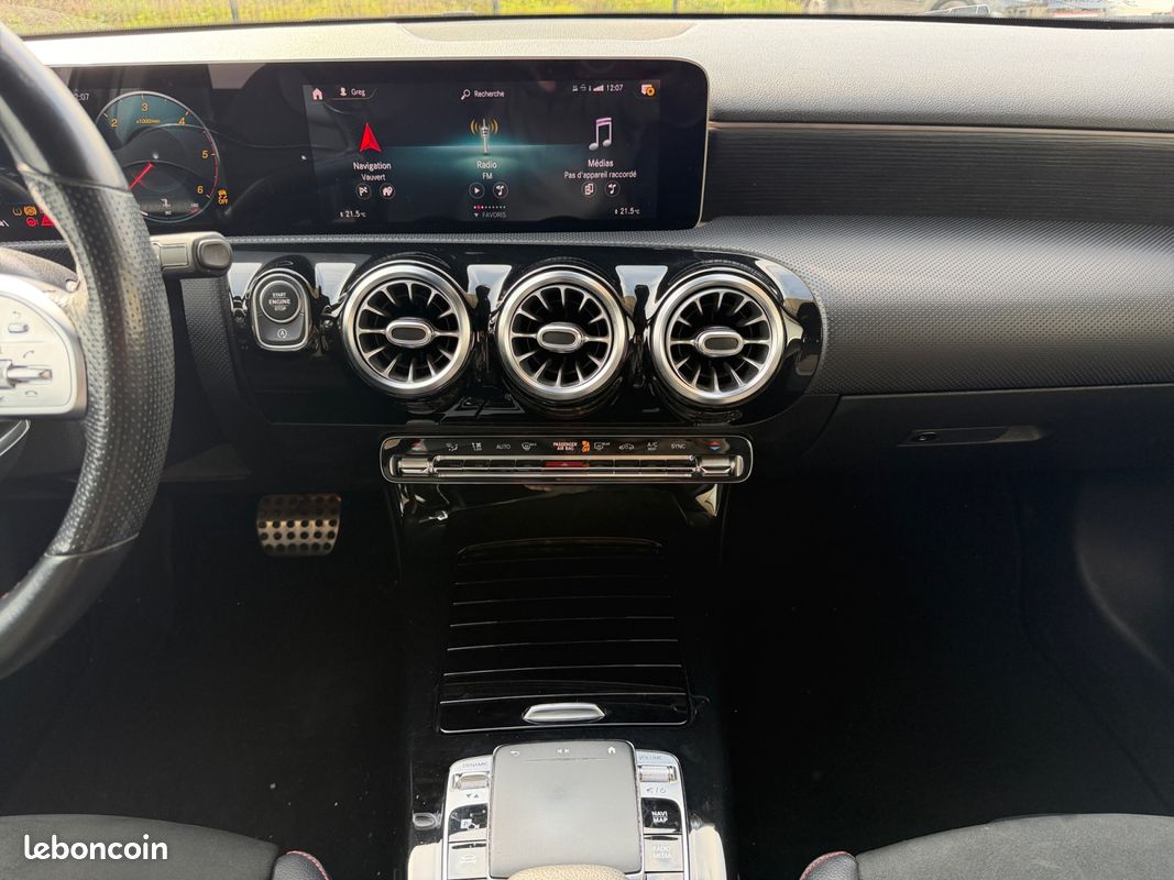 MERCEDES CLASSE A BERLINE A180 D AMG LINE 7G-DCT 116Ch Caméra 360 Sièges chauffants CarPlay Garantie 12 mois (image 12)