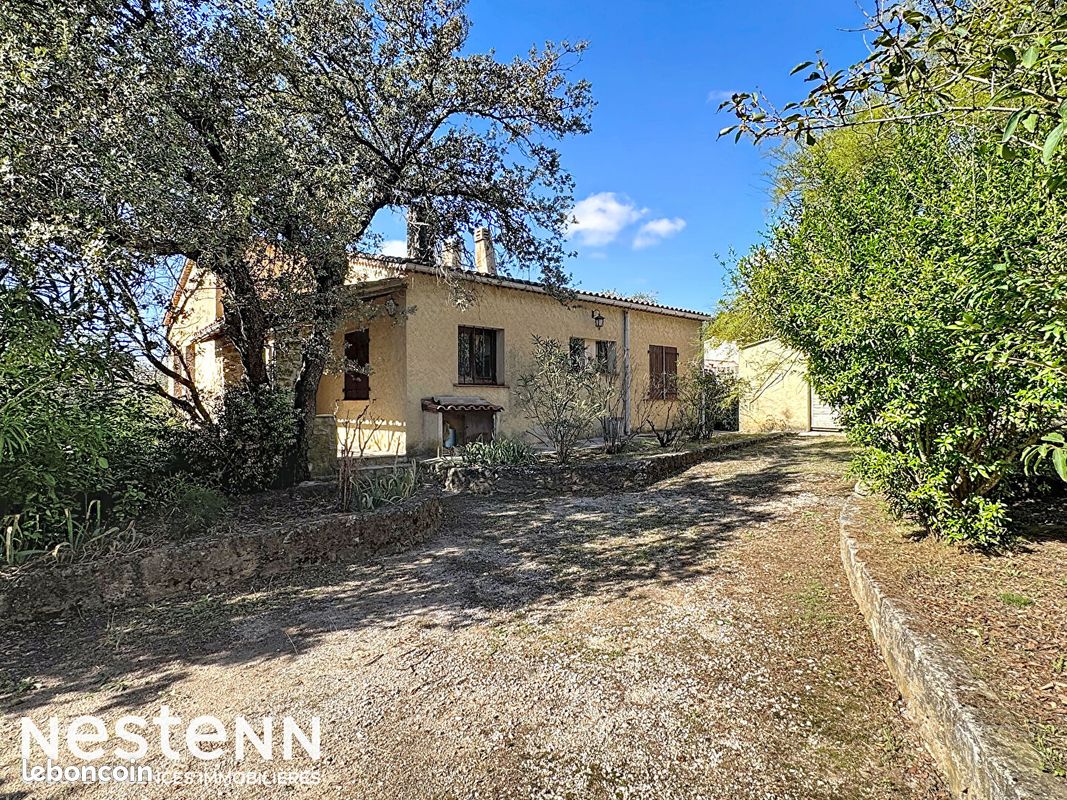 Maison 4 pièces 90 m² · à Sainte-Anastasie-sur-Issole · 90 m² · 276 000 €