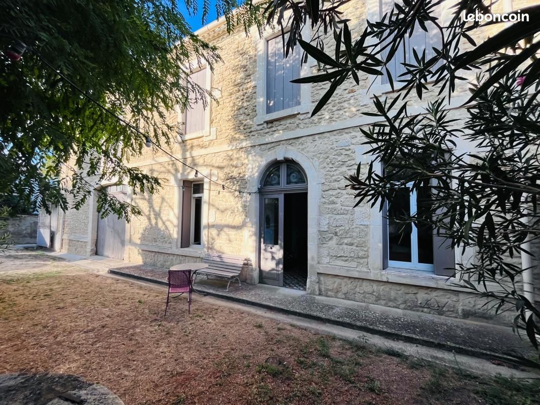 Maison 7 pièces 250 m² · à Aigues-Vives · 250 m² · 460 000 €