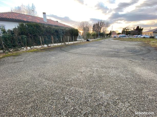 Terrain 1367 m² Momères