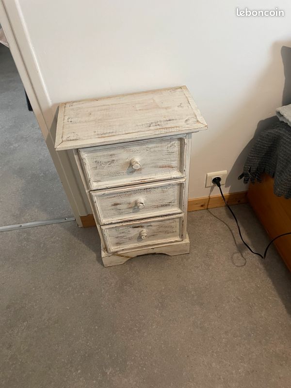 Petit meuble 3 tiroirs (image 2)