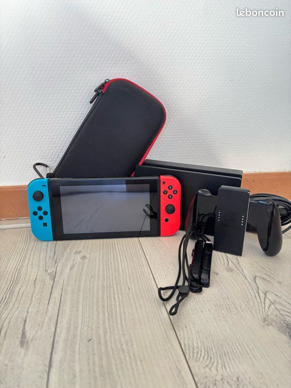 Nintendo Switch V1 – Complète avec accessoires officiels (image 1)