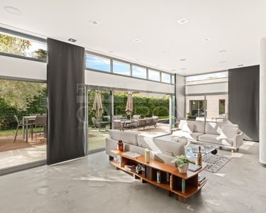 Maison 1 050 000 € - 223 m²