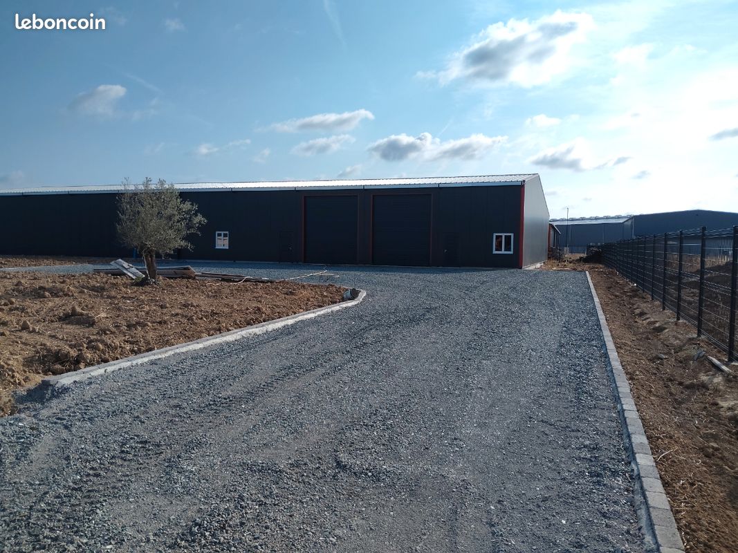 Local commercial 1 pièce 1000 m² · à Coufouleux · 1 000 m² · 5 000 €
