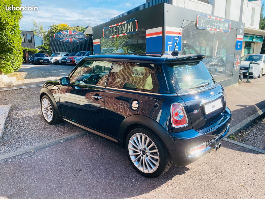 MINI GOODWOOD 1 of 1000 COOPER S R56 184 ch BVA 6 REEF BLUE (image 3)