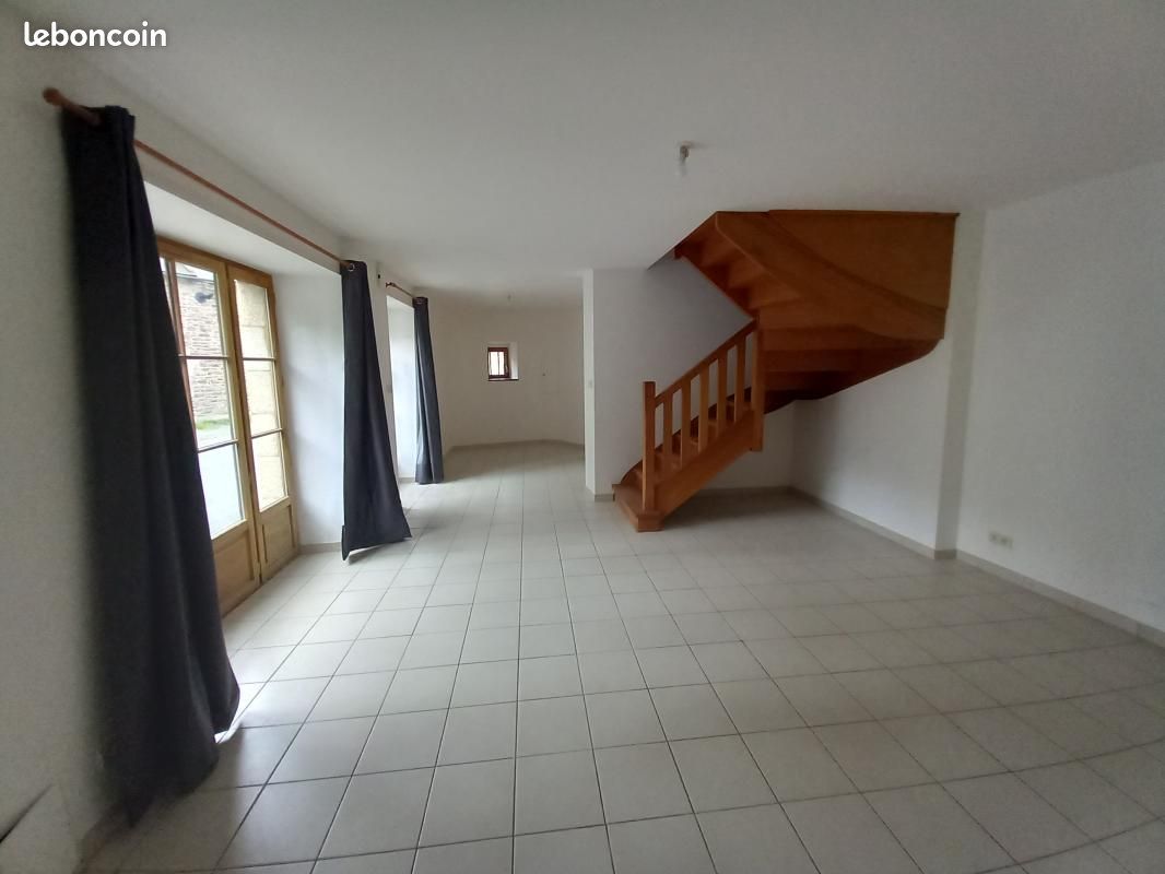 Maison 4 pièces 110 m² · à Pontrieux · 110 m² · 695 €/mois