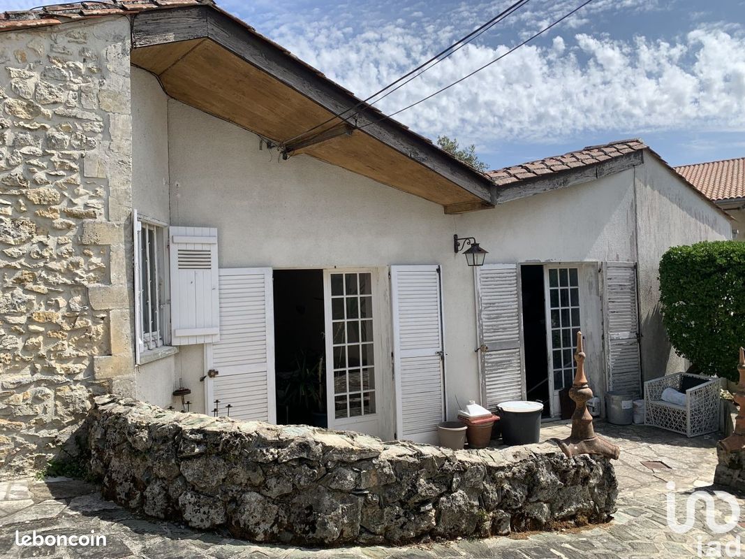 Propriété 13 pièces 280 m² - Bourg-Charente 16200 (image principale 3)