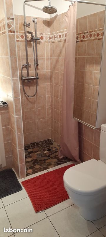 APPARTEMENT TYPE 2 PERSONNES REZ DE JARDIN 44m2, VUE MER ENTIEREMENT MEUBLE, EQUIPE ET CLIMATISE, DRAPS FOURNIS, TERRASSE DE 19m2 ET PLACE DE PARKING (image 3)