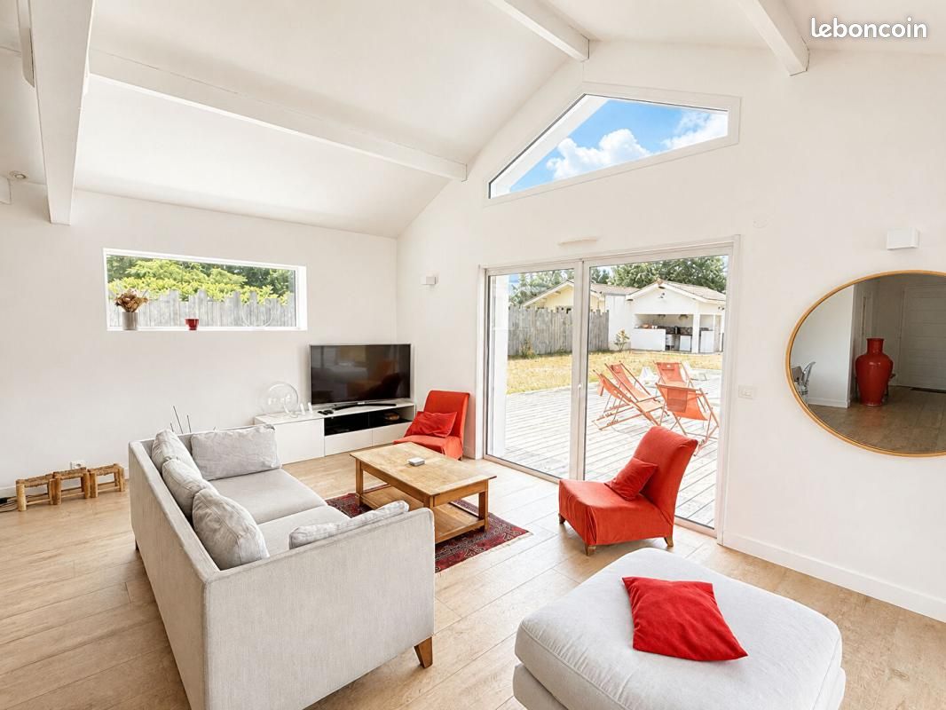 Maison 7 pièces 152 m² · à Salles · 152 m² · 620 000 €
