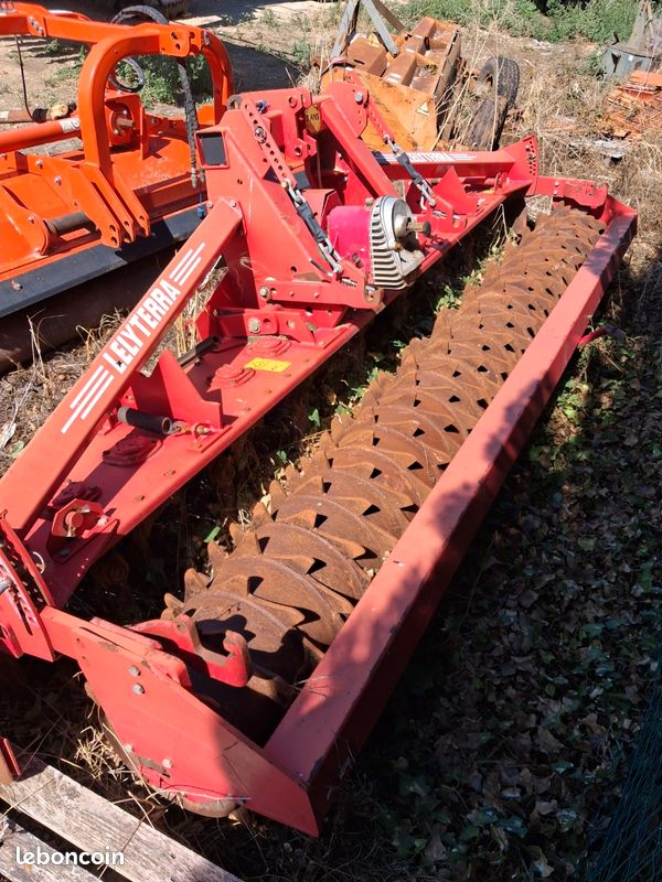 Herse rotative LELY (image 1)