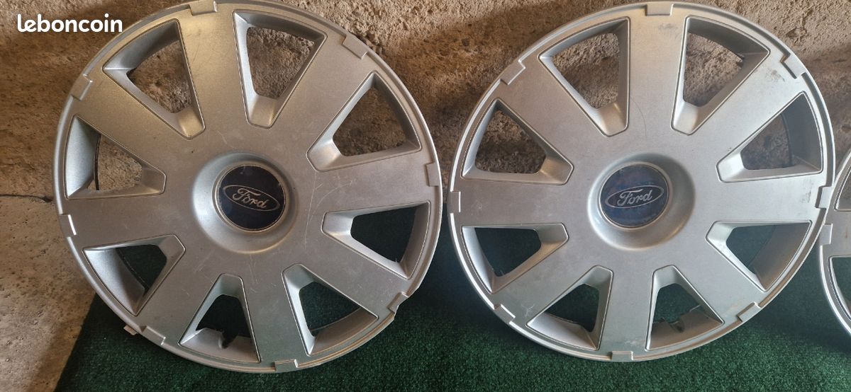 4 Enjoliveurs de roues Ford 16 pouces (image 4)