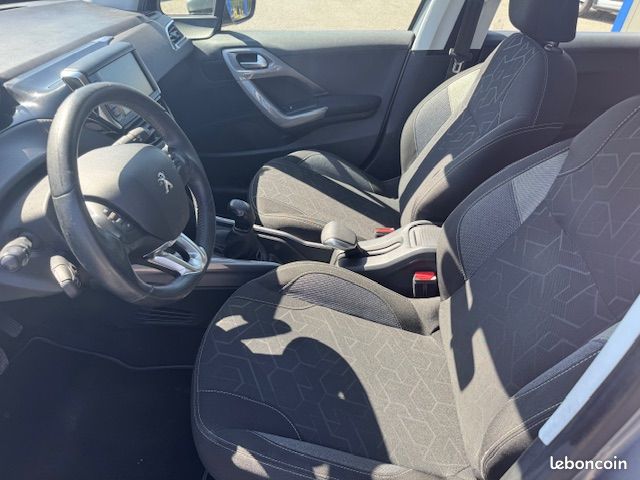 Peugeot 2008 1.6 BlueHDi 100ch S&S BVM5 Active (image 8)