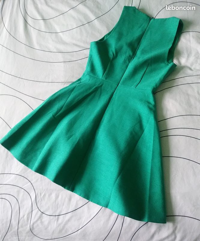 Robe cocktail décolleté plongeant émeraude « Nights » C/meo Collective S / 36 (image 10)