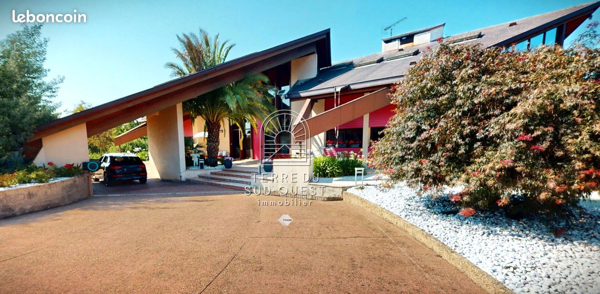 Maison 8 pièces 413 m² · à Mont-de-Marsan · 413 m² · 1 490 000 €