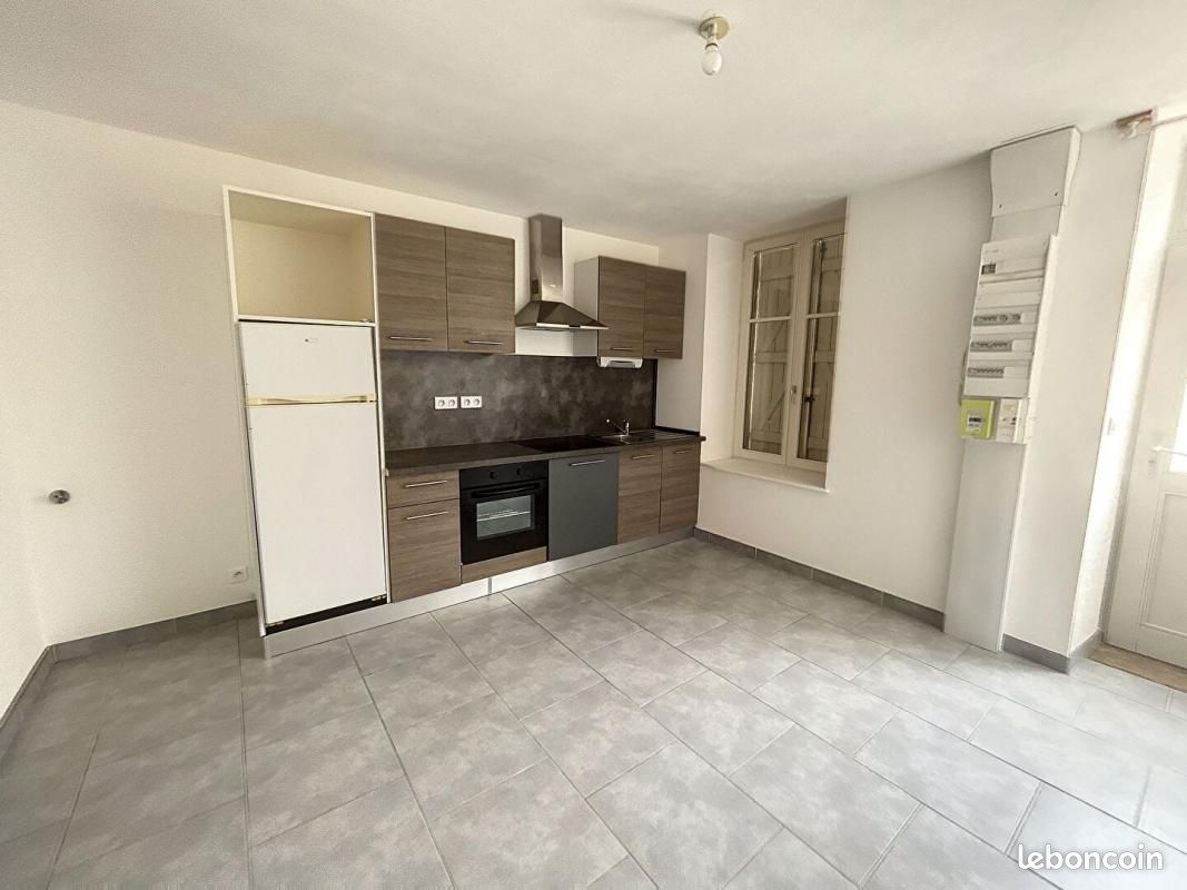 Appartement 1 pièce 35 m² · à Neufchâteau · 35 m² · 400 €/mois