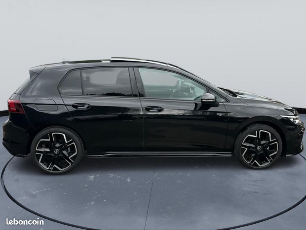 Volkswagen golf 2.0 tdi scr 150 r-line dsg7 2025 (image 9)