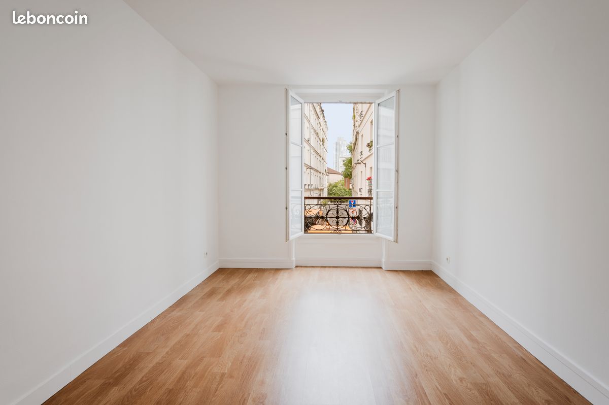 Appartement 2 pièces 42 m² · à Paris · 42 m² · 329 000 €