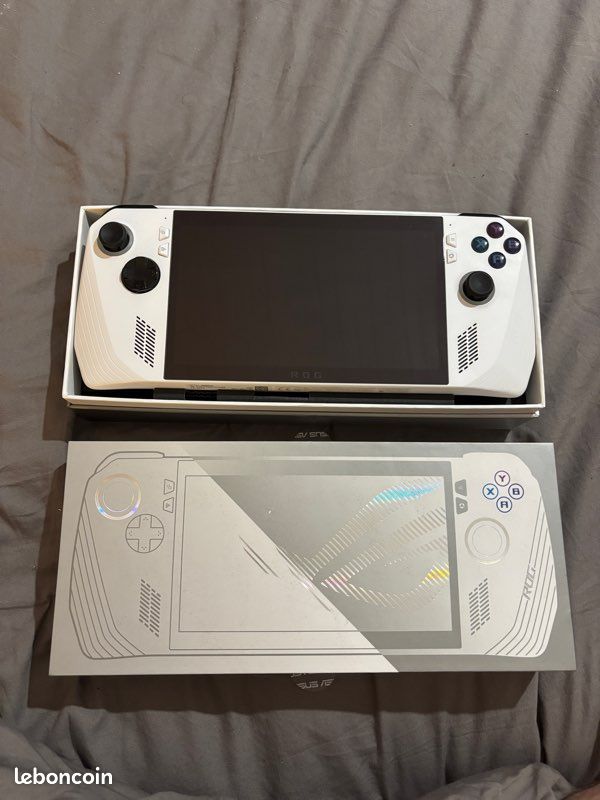 Console portable ASUS ROG Ally Z1 Extreme 512Go (image 1)