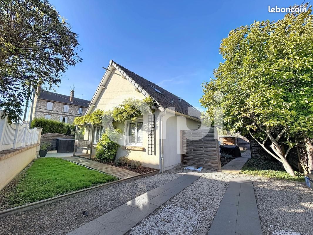 Maison 4 pièces 93 m² · à Montereau-Fault-Yonne · 93 m² · 240 000 €