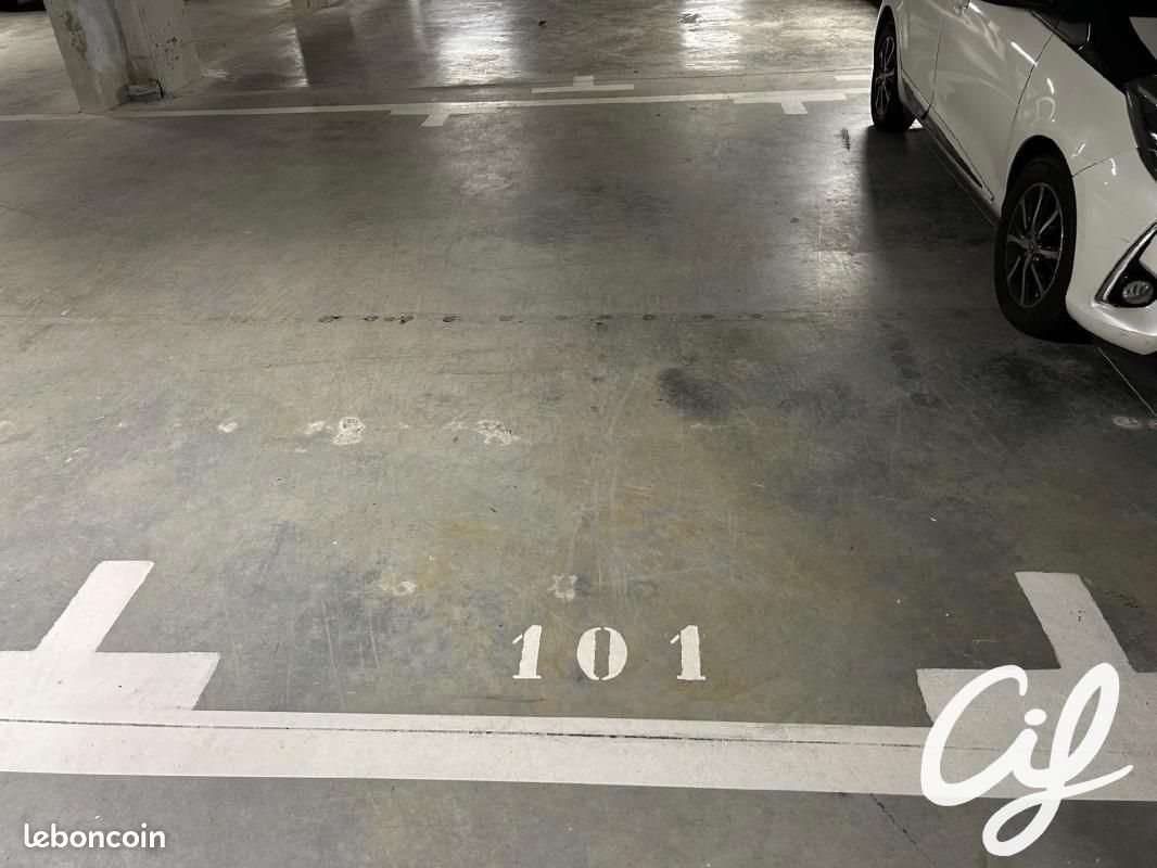 Parking 11 m² · à Sainte-Adresse · 11 m² · 19 000 €