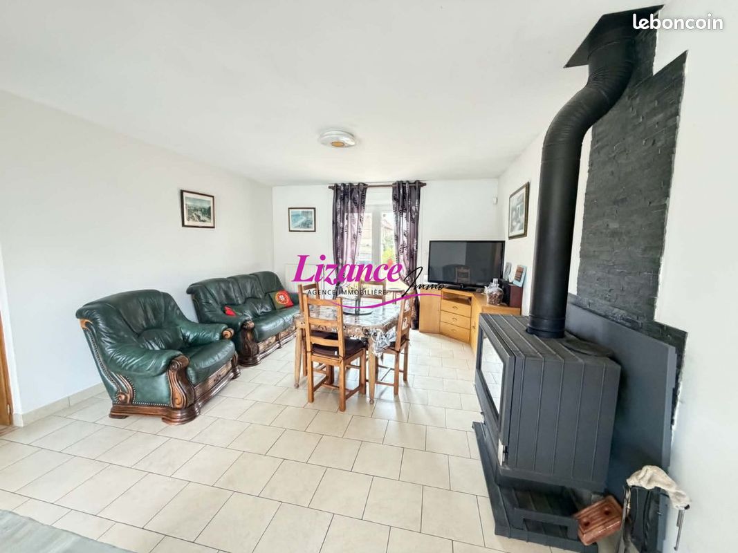Maison 4 pièces 131 m² · à Hermies · 131 m² · 242 000 €