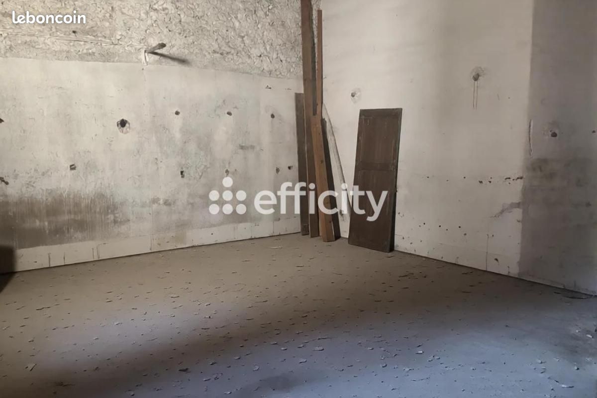 Maison 3 pièces 110 m² · à Servian · 110 m² · 120 000 €
