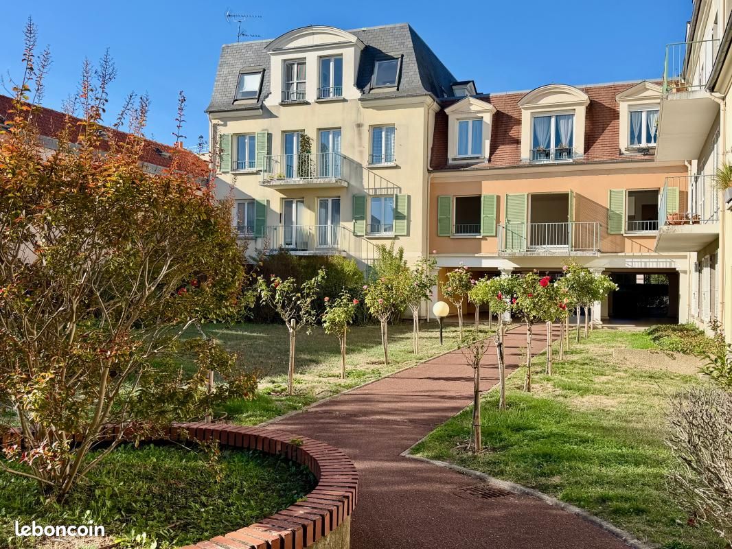 Appartement 5 pièces 102 m² · au Chesnay-Rocquencourt · 102 m² · 2 178 €/mois