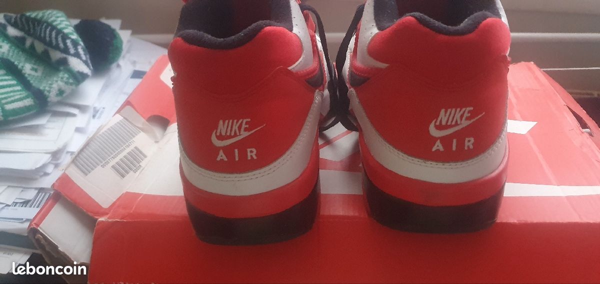 Nike Air Force 180 Charles Barkley University Taille 40,5 Chaussures