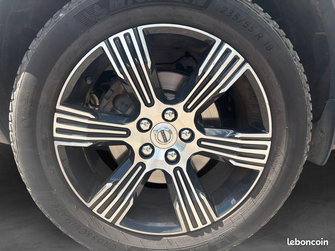 VOLVO XC40 D4 190 AWD INSCRIPTION LUXE GEARTRONIC 190Ch Garantie 12 mois (image 24)