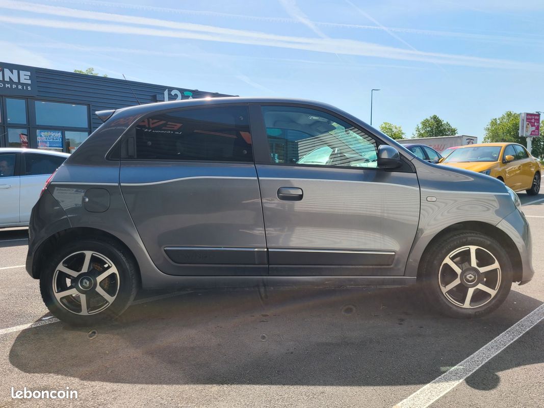 RENAULT TWINGO 1.0 SCE 70 INTENS/ MOTEUR A CHAINe (image 18)