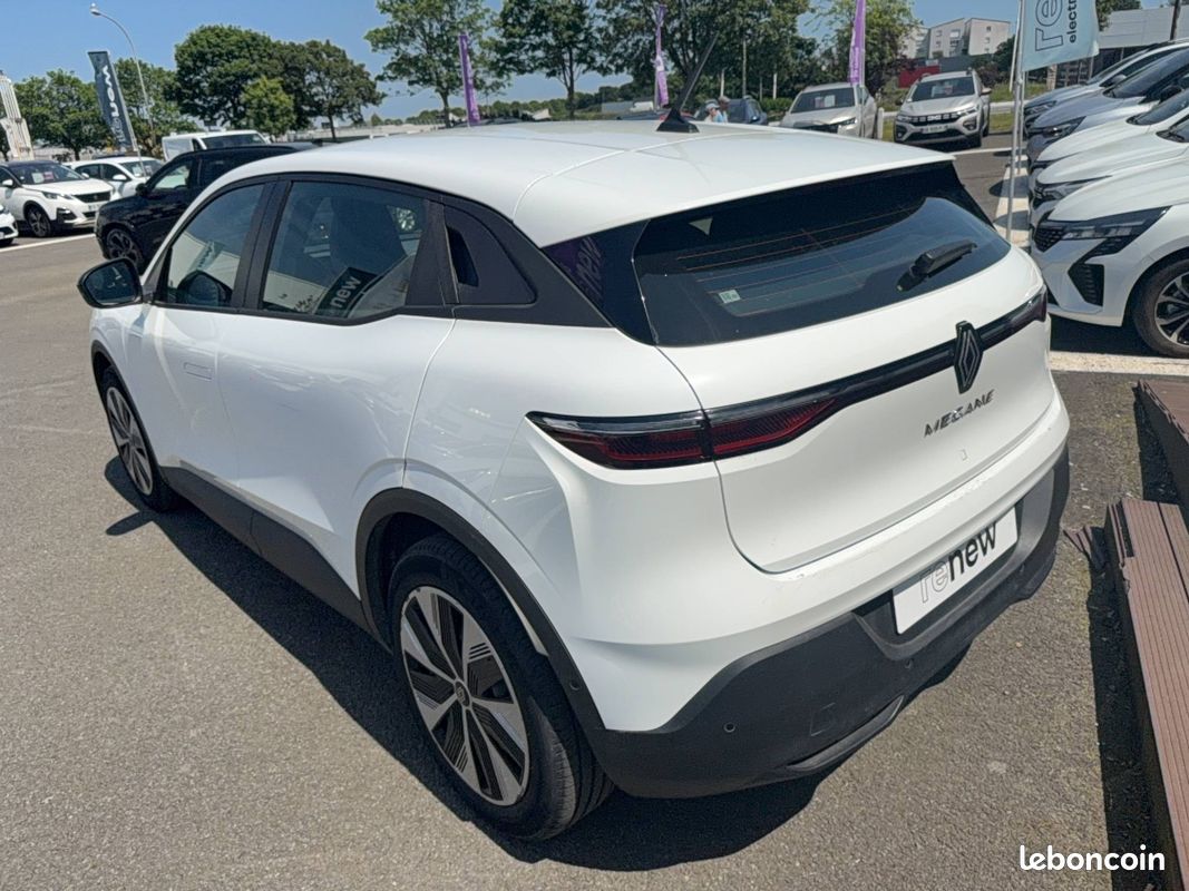 RENAULT Megane E-Tech EV60 130ch optimum charge Evolution ER (image 3)