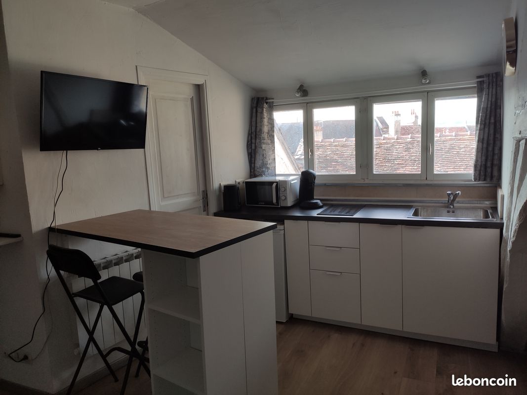 Appartement 1 pièce 19 m² · à Semur-en-Auxois · 19 m² · 365 €