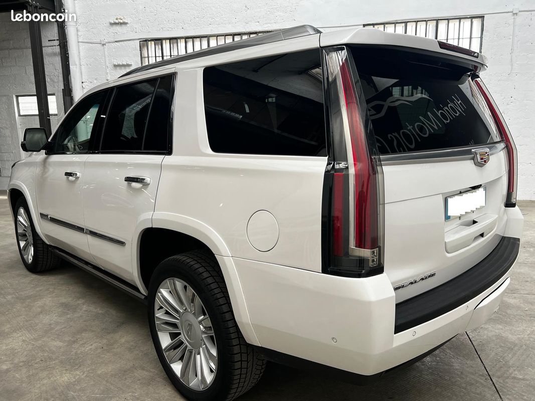 CADILLAC ESCALADE 6.2 V8 420 AWD Platinium 2017 (image 4)