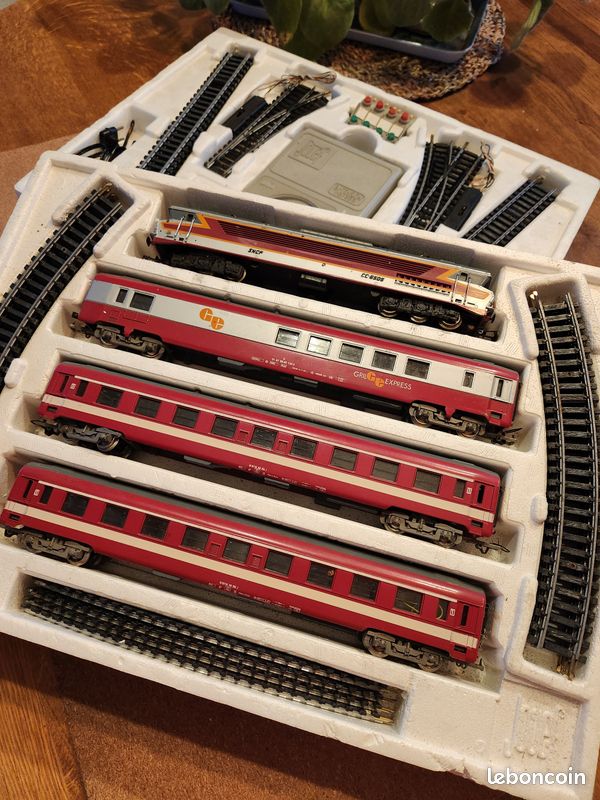 Coffret Jouef Puerta Del Sol - Locomotive CC-6505 Et Wagon - HO - Fonctionnel