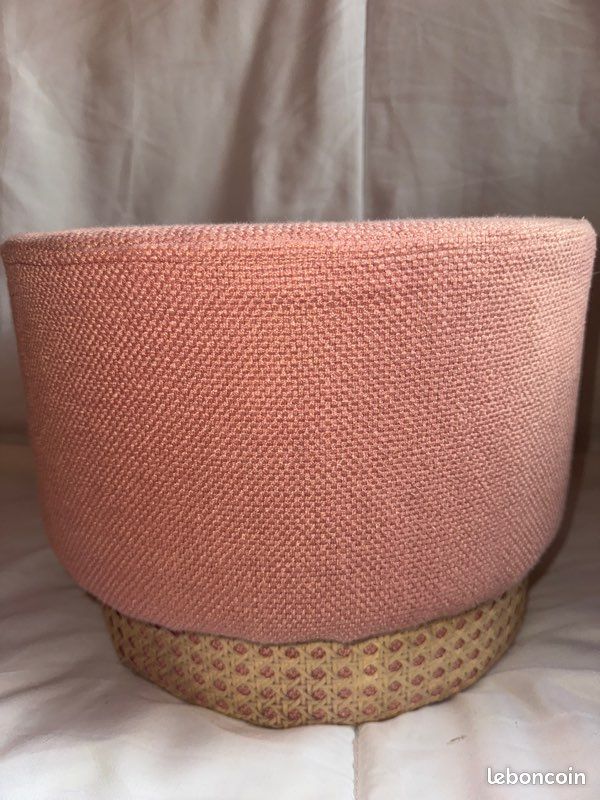 Pouf en tissu rose et rotin hauteur 26cm (image 2)