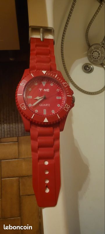 Montre murale enfant (image 1)