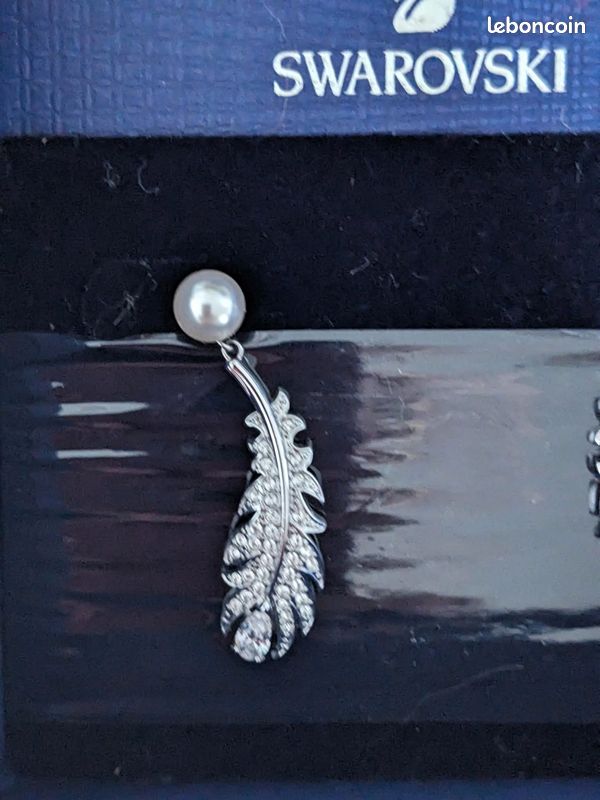 Boucles d'oreilles plumes Swarowski (image 2)