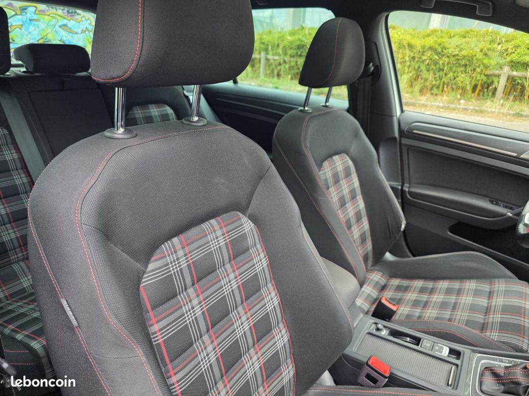 VOLKSWAGEN GOLF GTI Performance 2.0 16V TSI - 245 cv - BV DSG 7 (image 15)