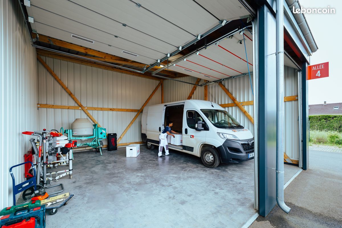 Parking 56 m² · à Bruay-la-Buissière · 56 m² · 390 €/mois