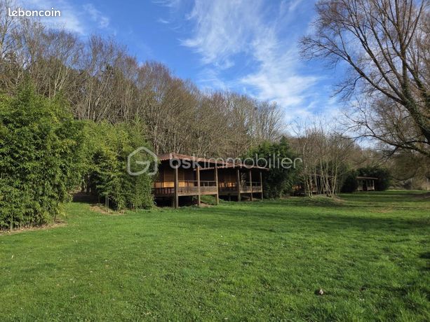 Terrain 46 659 m² Savigne