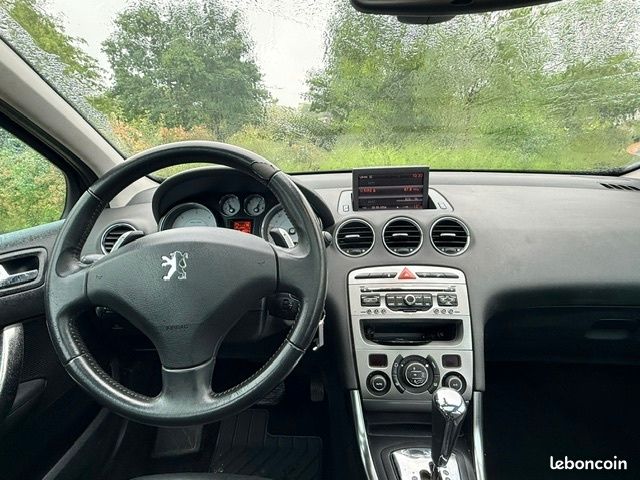 Peugeot 308 1.6 HDi 110ch FAP BVMP6 BLUE LION Navteq (image 10)