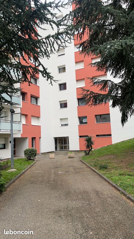 Appartement 3 pièces 76 m² · à Saint-Chamond · 76 m² · 600 €/mois