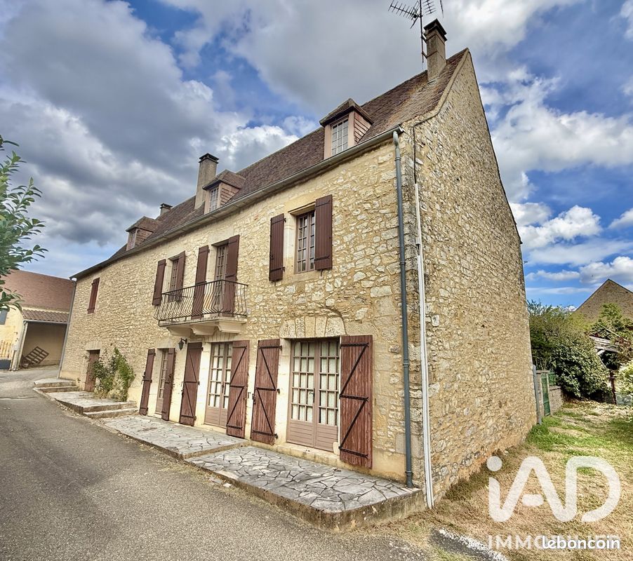 Maison 5 pièces 169 m² · à Saint-Martial-de-Nabirat · 169 m² · 200 000 €