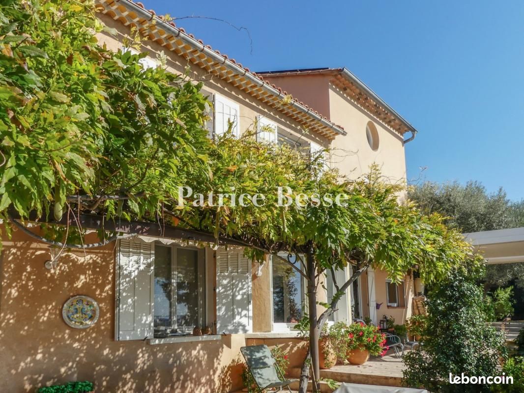 Maison 7 pièces 200 m² · à Toulon · 200 m² · 1 035 000 €
