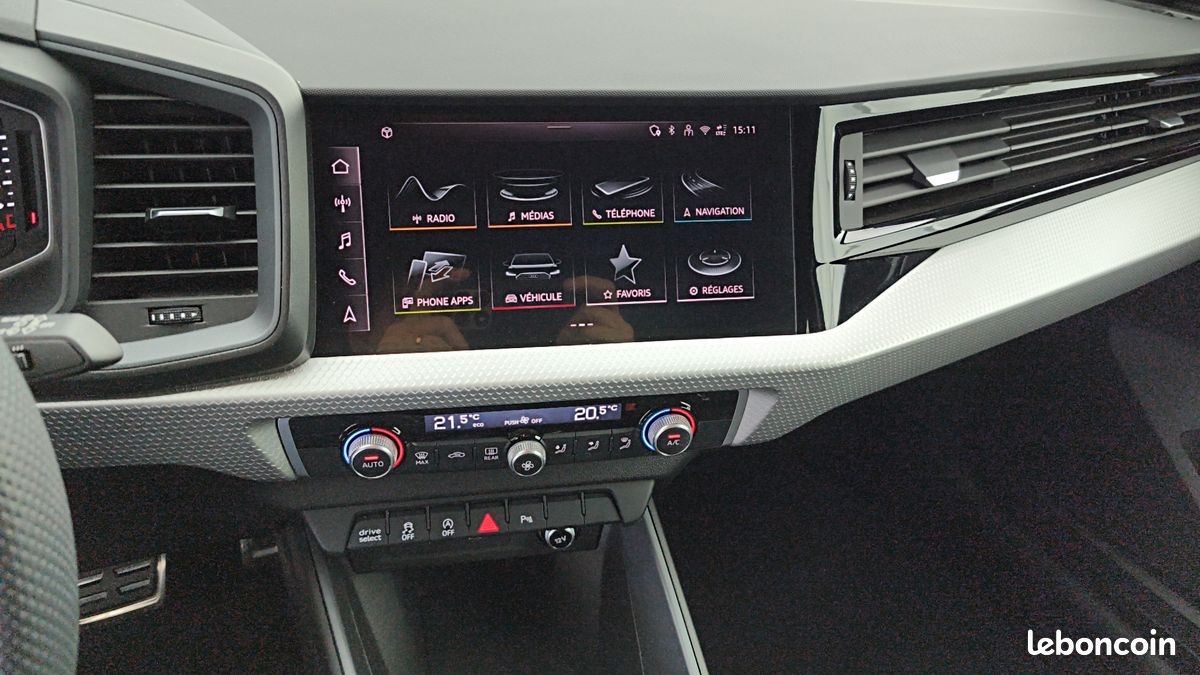 AUDI A1 Sportback 35 TFSI 150 ch S tronic 7 S Line (image 12)