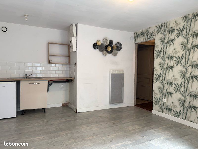 Appartement 1 pièce 25 m² · à Thiviers · 25 m² · 350 €/mois