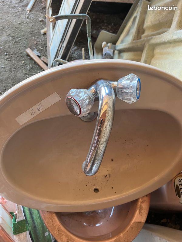 Lavabo (image 1)