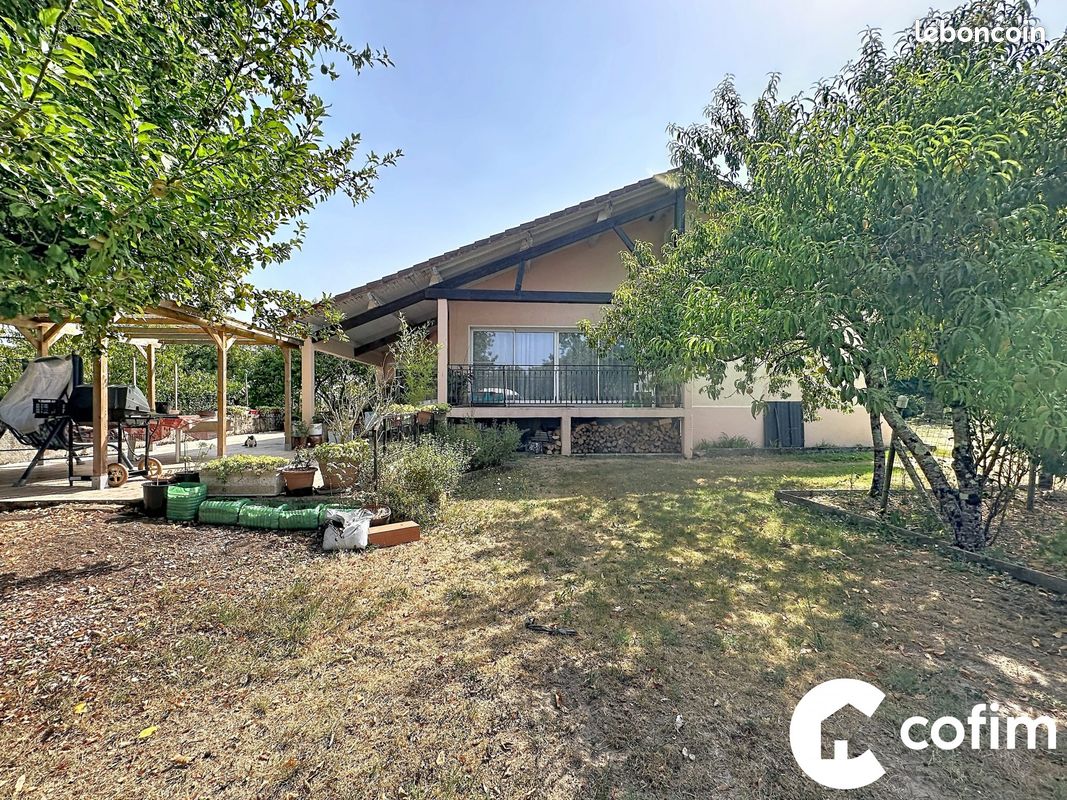 Maison 8 pièces 190 m² · à Saint-Abit · 190 m² · 225 000 €