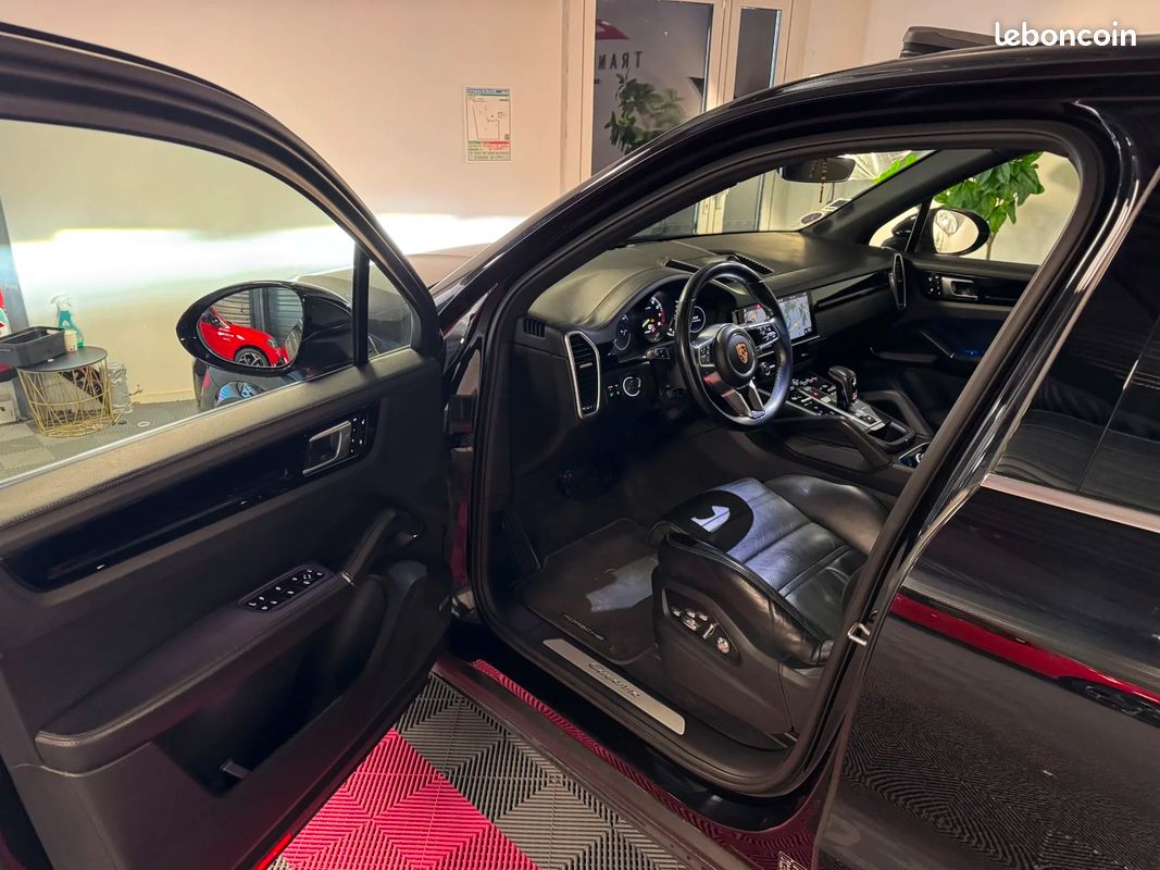 PORSCHE CAYENNE E-Hybrid 3.0 V6 462 ch Tiptronic BVA S / SUIVI PORSCHE (image 8)